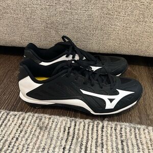 Mizuno Heist Baseball Softball Black and White Athletic Shoes Mens Size 9 Spikes